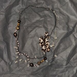 Chic Multi-Layered Necklace with Floral Accent